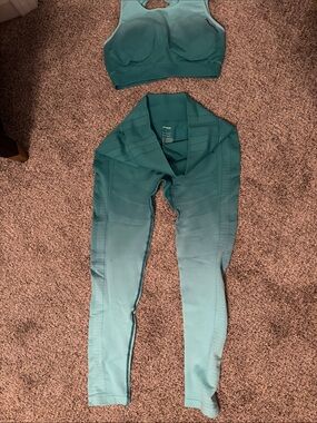 Seamless Teal Sports Bra & Leggings Set - Women